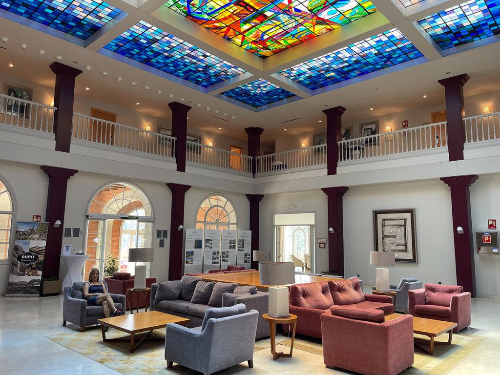 Naves, locales y terrenos por Foto Sabadell