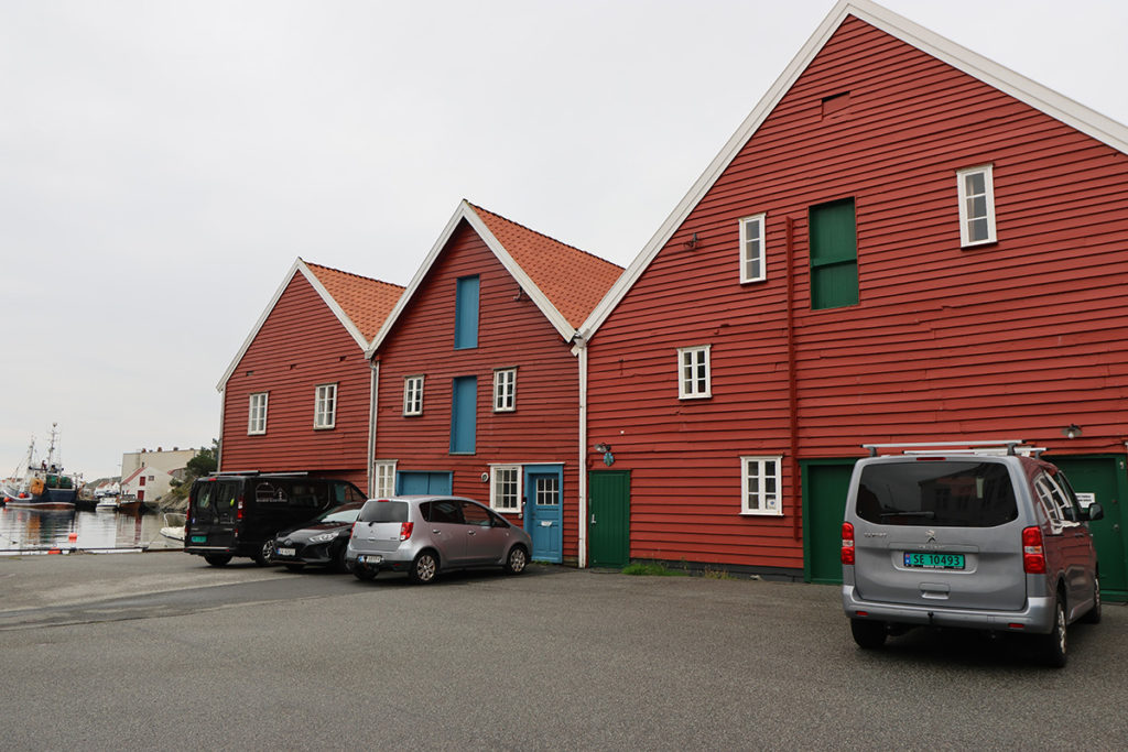 Naves, locales y terrenos por Foto Sabadell